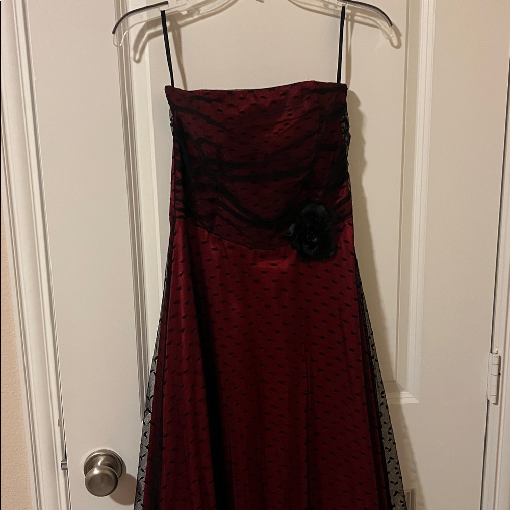 Vintage Scott McClintock Strapless Dress in Deep Red and Black - Picture 2 of 6